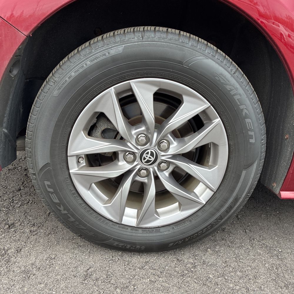 2022 Toyota Sienna XLE 7-Passenger