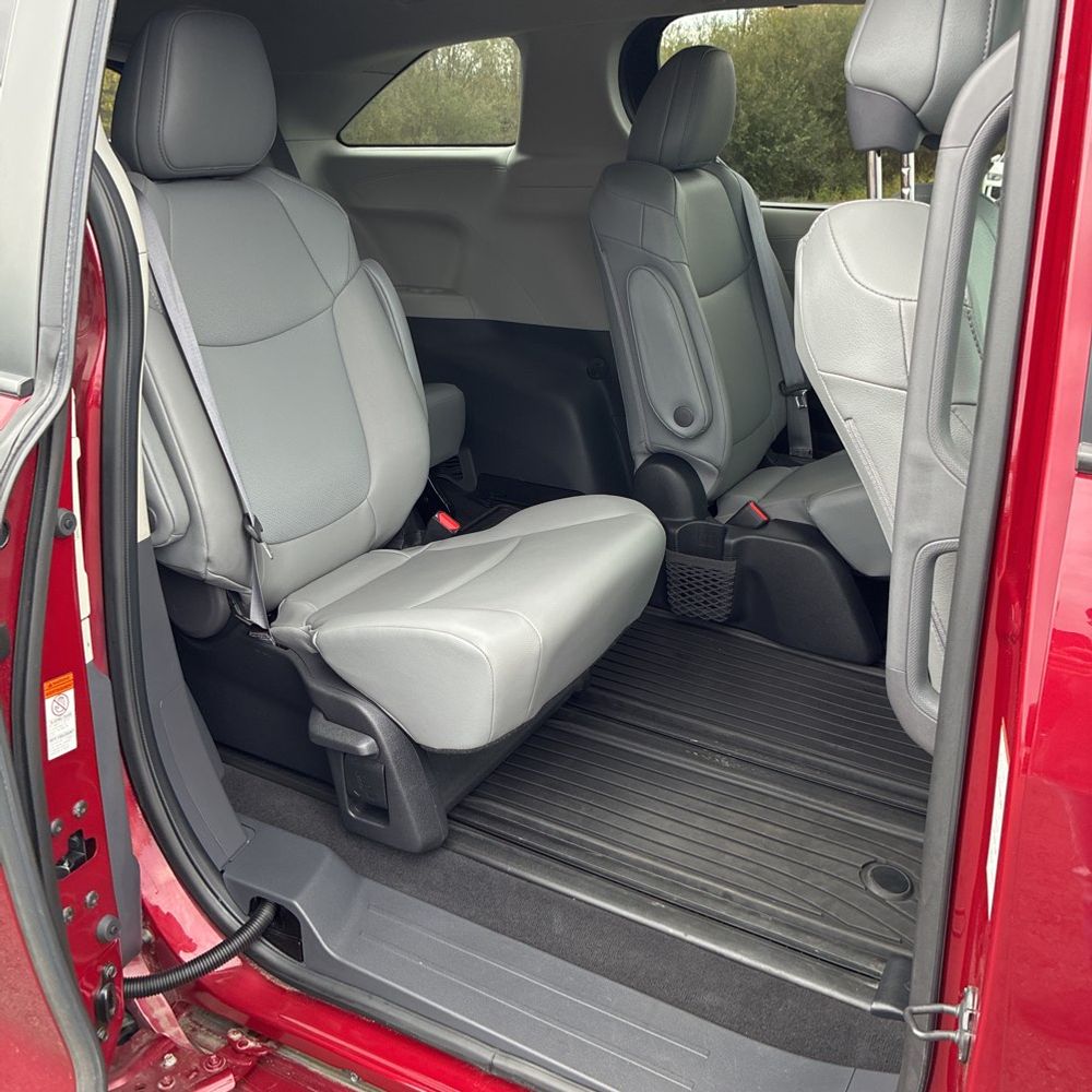 2022 Toyota Sienna XLE 7-Passenger