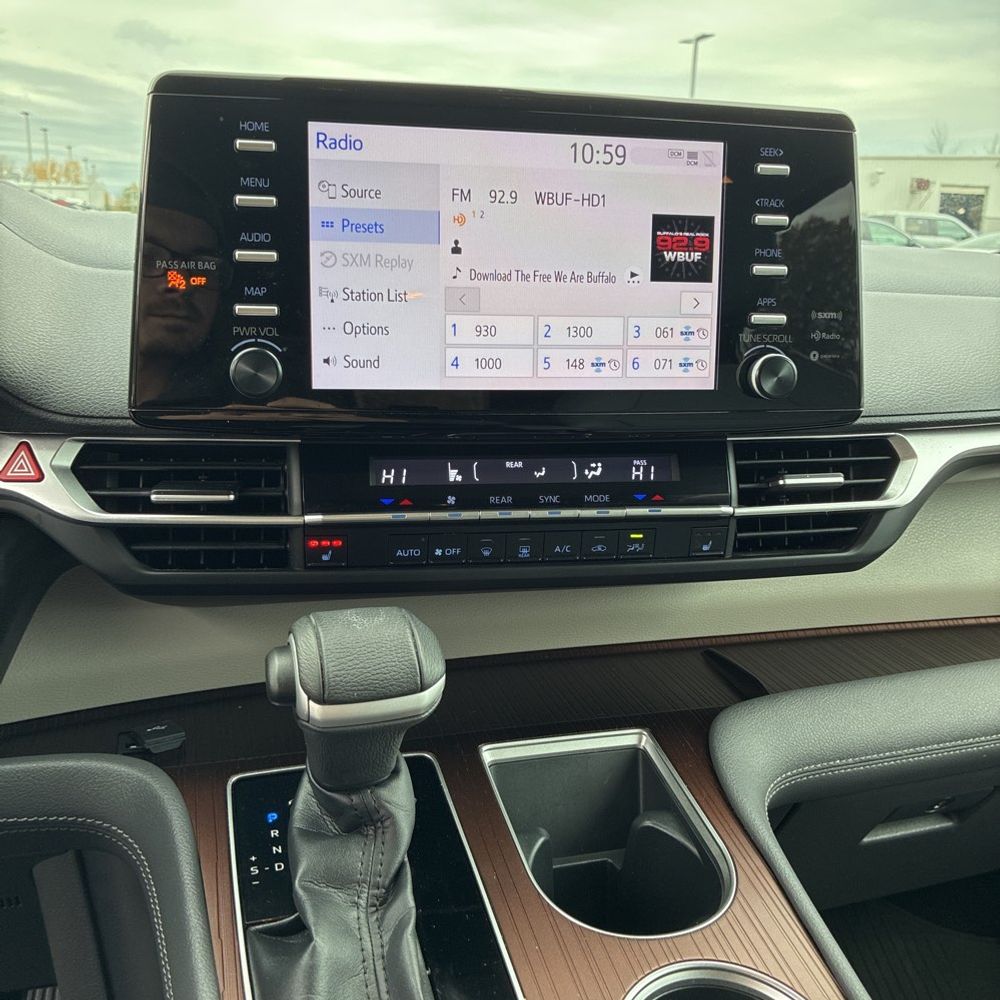 2022 Toyota Sienna XLE 7-Passenger
