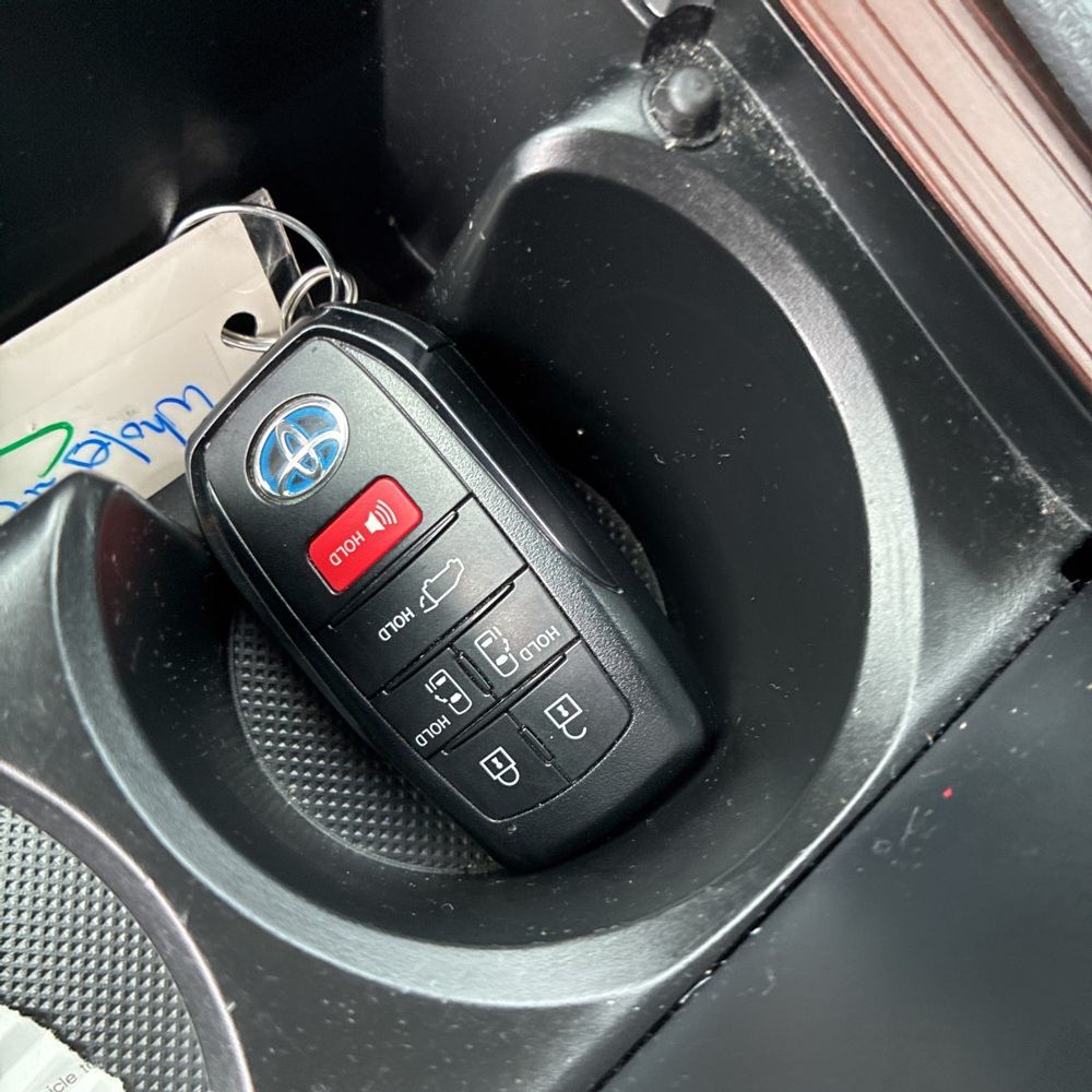 2022 Toyota Sienna XLE 7-Passenger