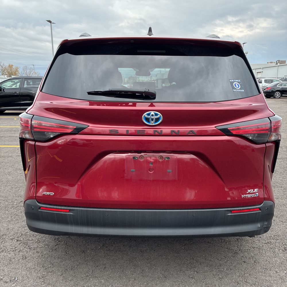 2022 Toyota Sienna XLE 7-Passenger