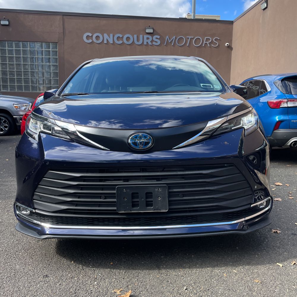 2022 Toyota Sienna XLE 7-Passenger