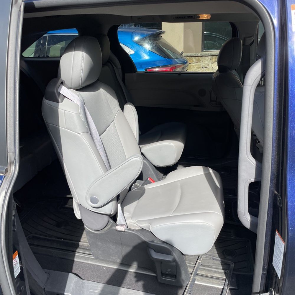 2022 Toyota Sienna XLE 7-Passenger