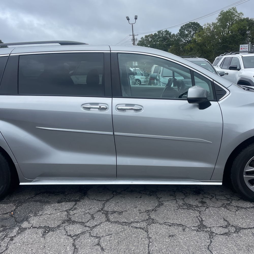 2023 Toyota Sienna XLE 7-Passenger