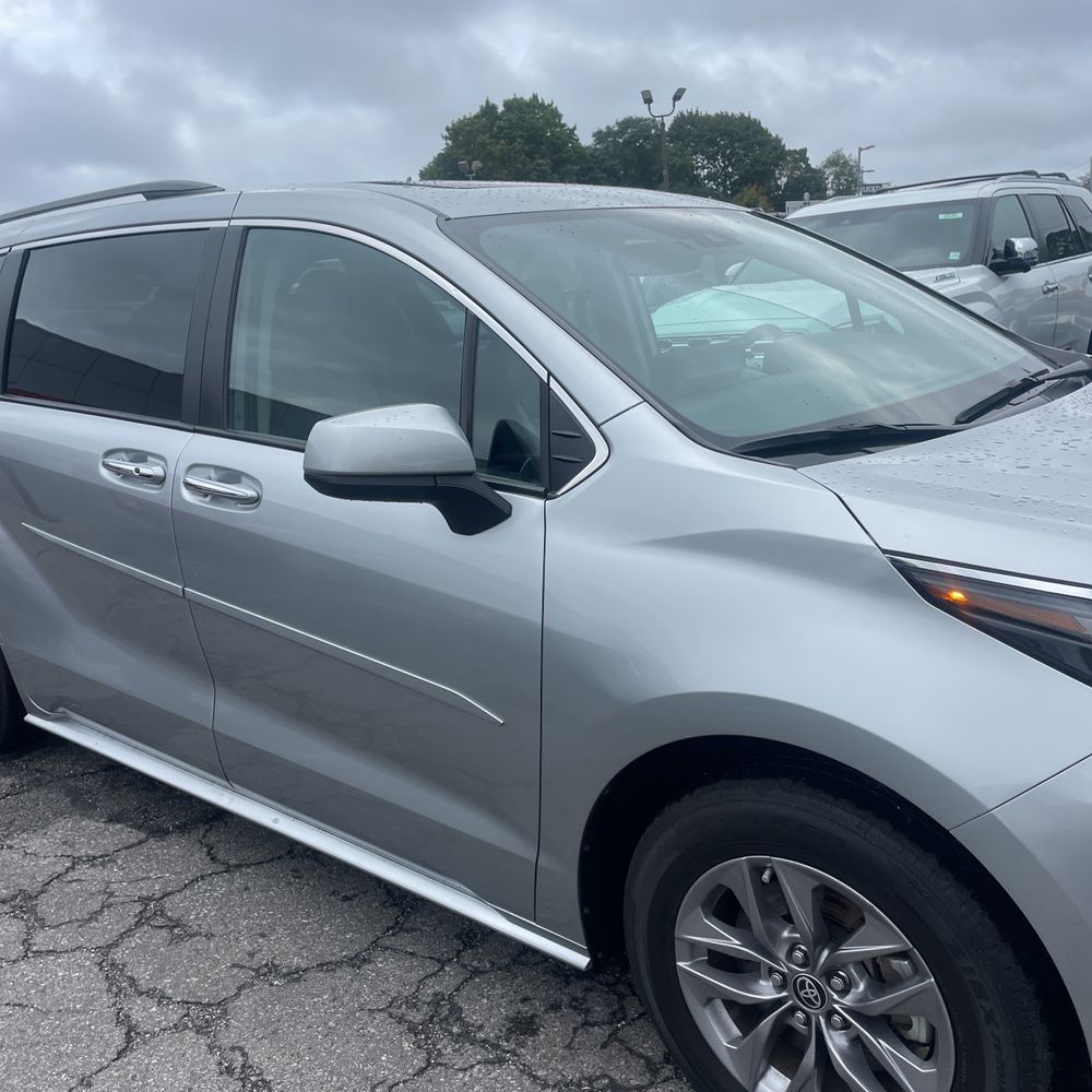 2023 Toyota Sienna XLE 7-Passenger
