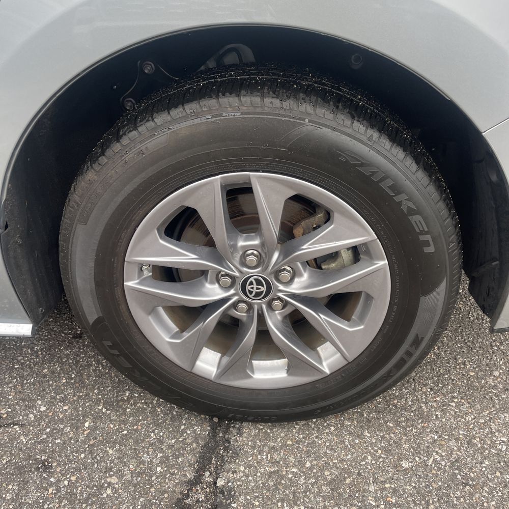 2023 Toyota Sienna XLE 7-Passenger