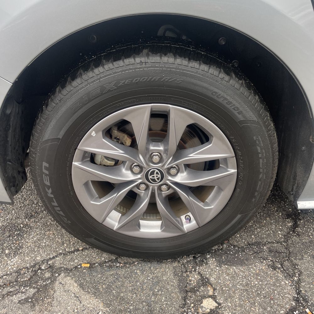 2023 Toyota Sienna XLE 7-Passenger