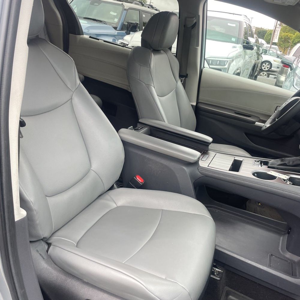 2023 Toyota Sienna XLE 7-Passenger