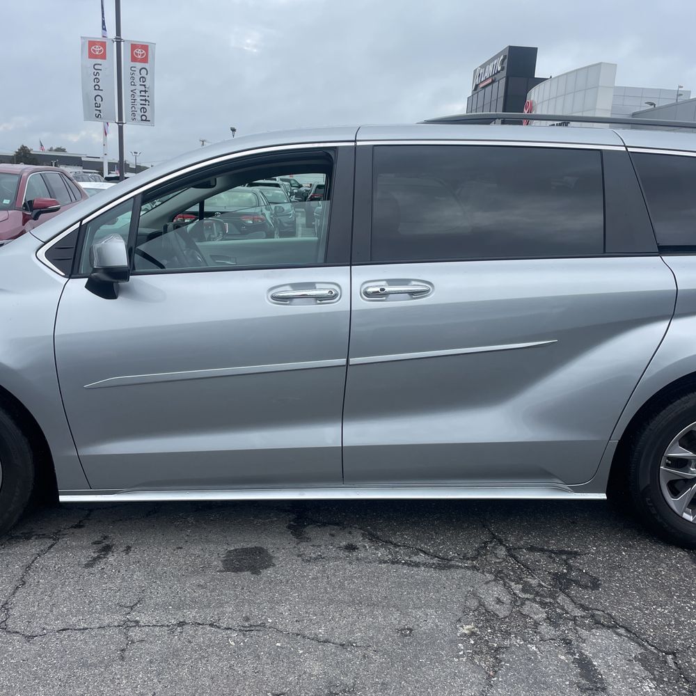 2023 Toyota Sienna XLE 7-Passenger