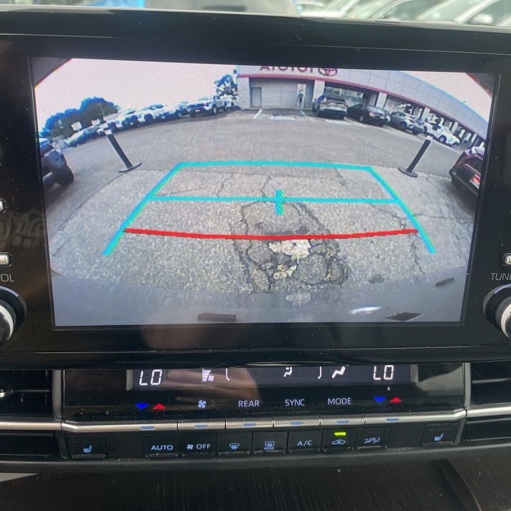 2023 Toyota Sienna XLE 7-Passenger