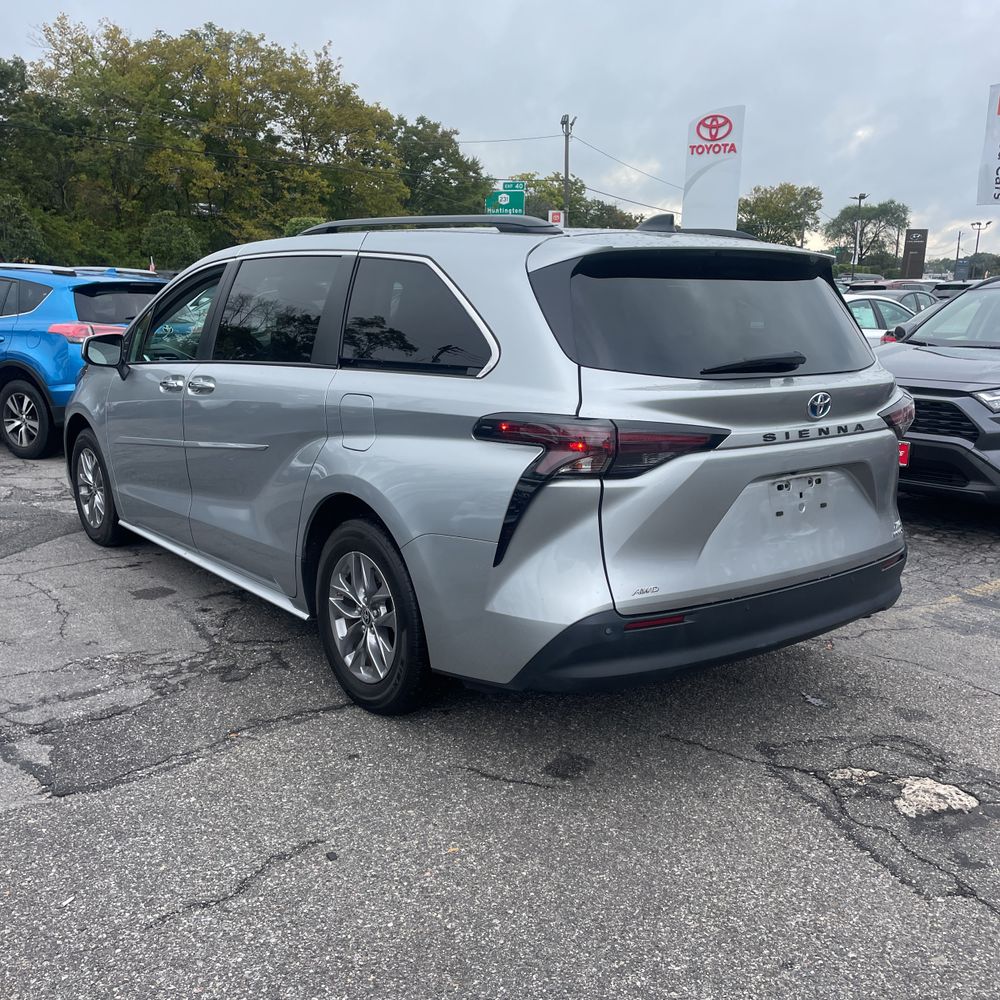 2023 Toyota Sienna XLE 7-Passenger