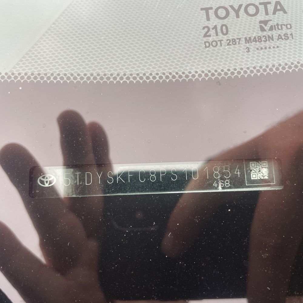 2023 Toyota Sienna XLE 7-Passenger