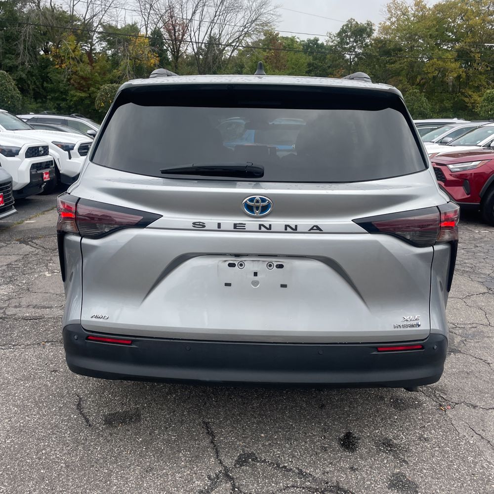 2023 Toyota Sienna XLE 7-Passenger