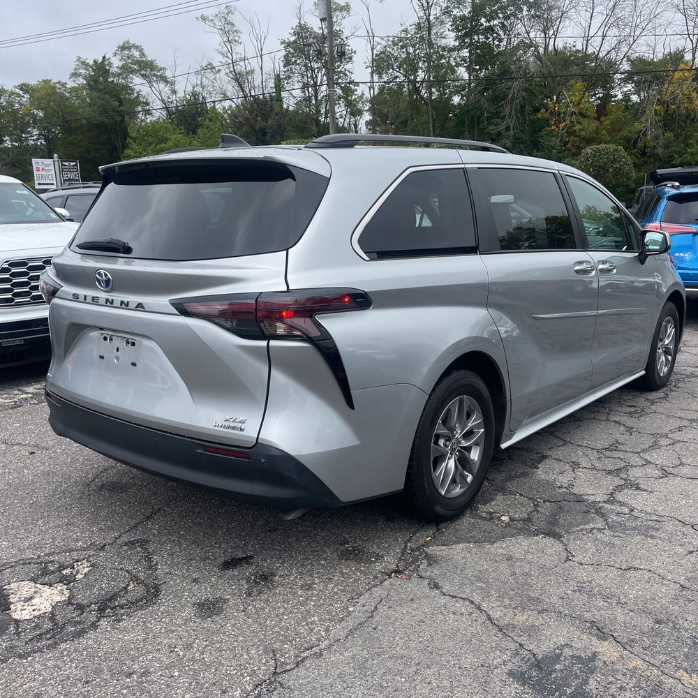 2023 Toyota Sienna XLE 7-Passenger