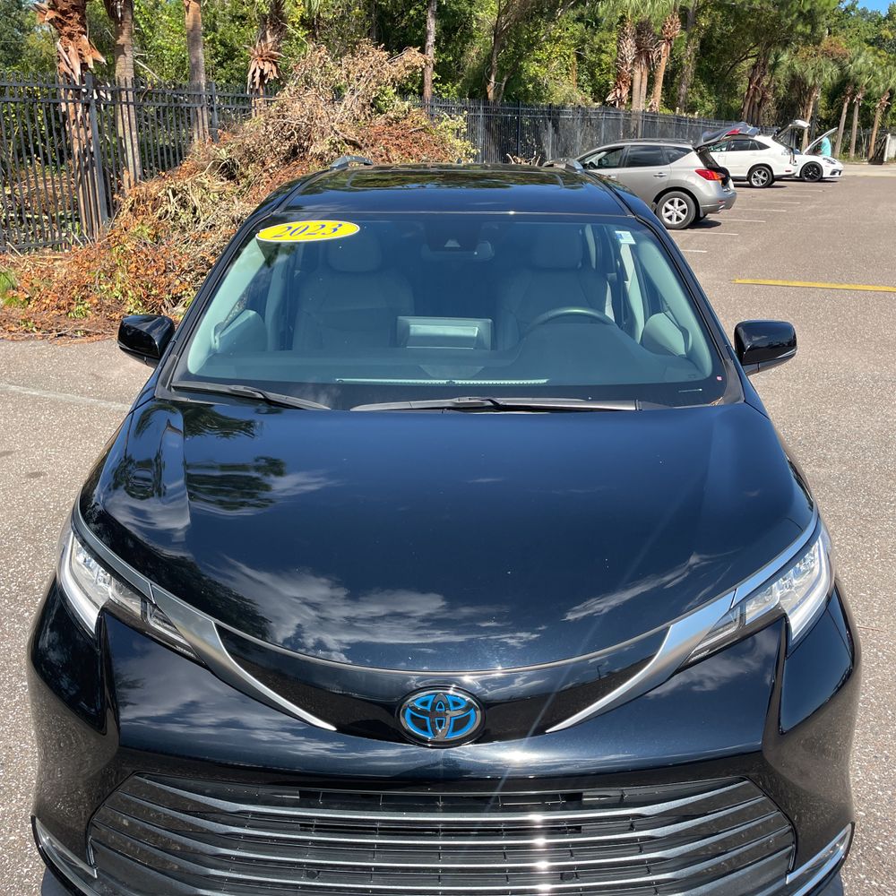 2023 Toyota Sienna Limited 7-Passenger