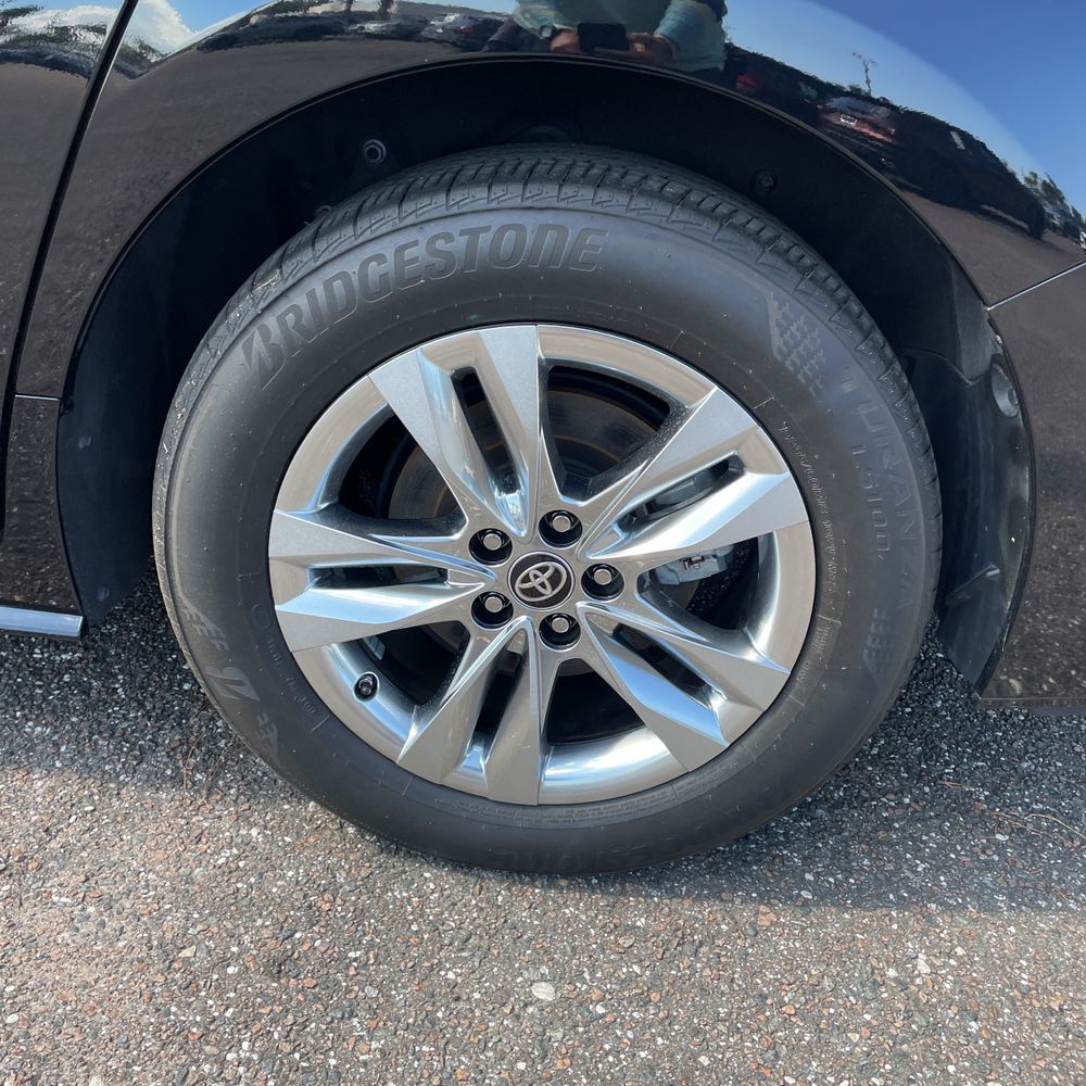 2023 Toyota Sienna Limited 7-Passenger