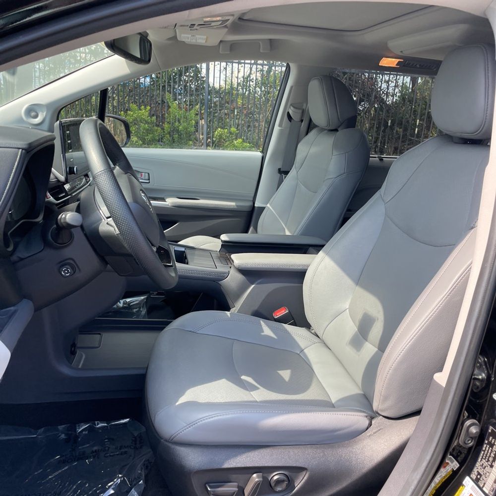 2023 Toyota Sienna Limited 7-Passenger