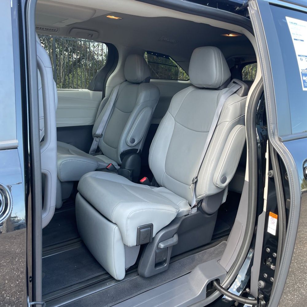 2023 Toyota Sienna Limited 7-Passenger