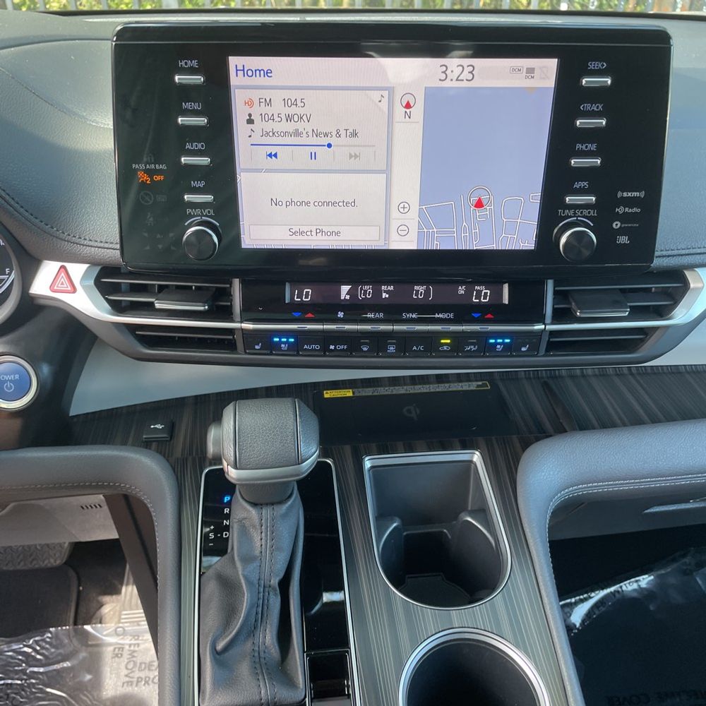 2023 Toyota Sienna Limited 7-Passenger