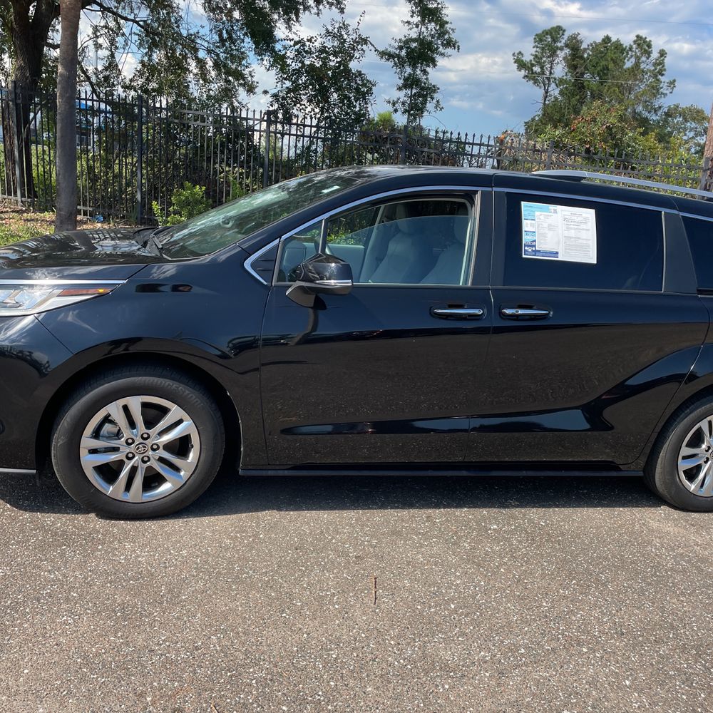 2023 Toyota Sienna Limited 7-Passenger