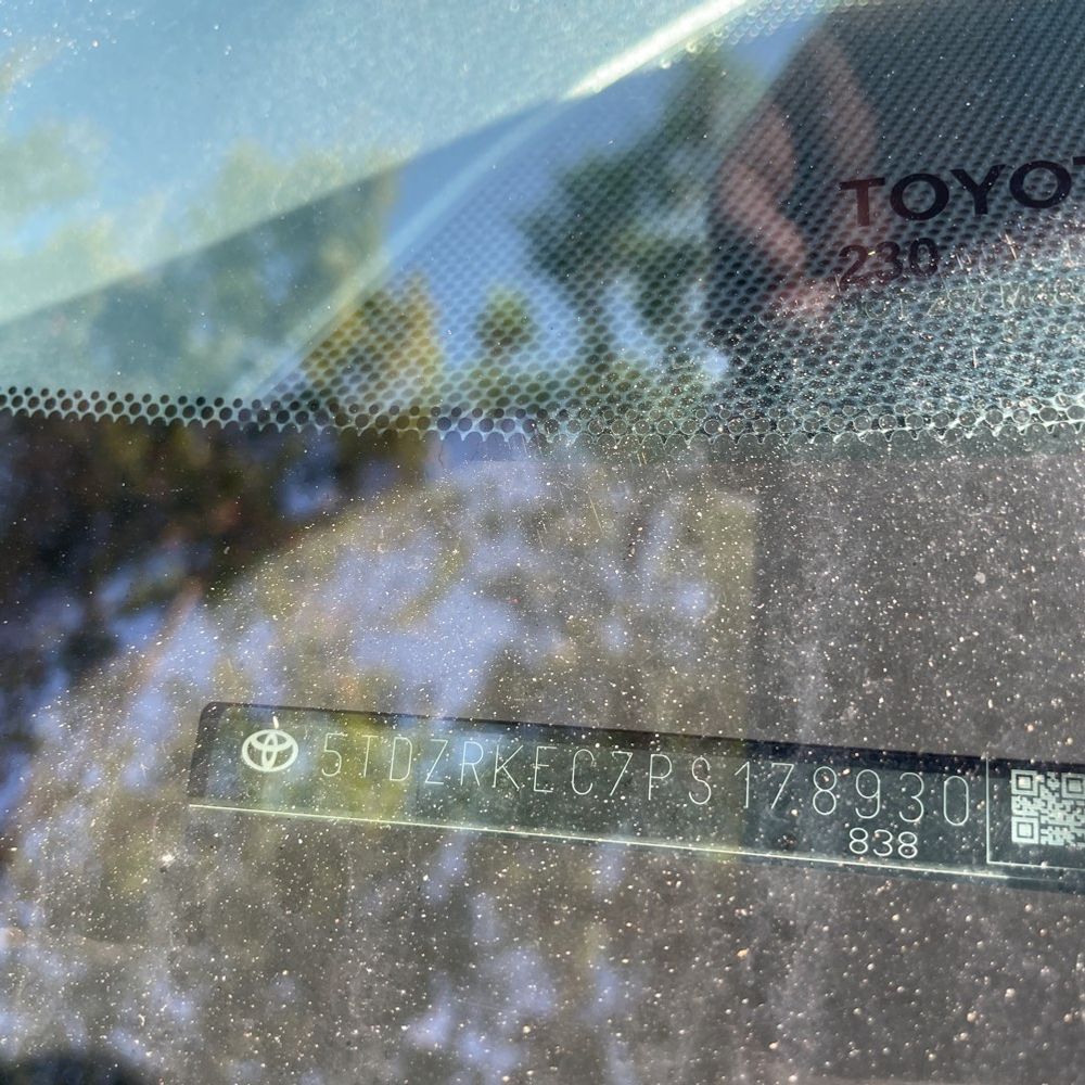 2023 Toyota Sienna Limited 7-Passenger