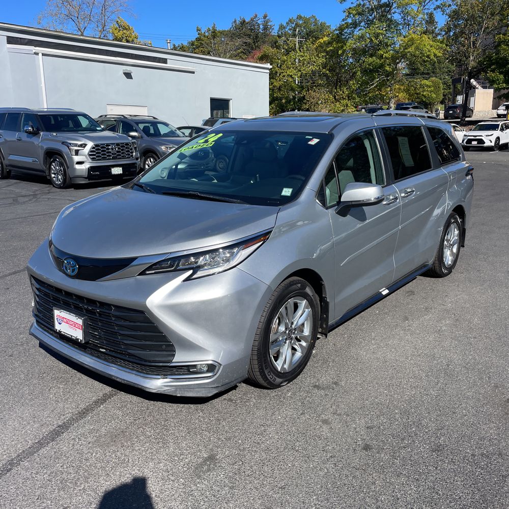 2024 Toyota Sienna Limited 7-Passenger