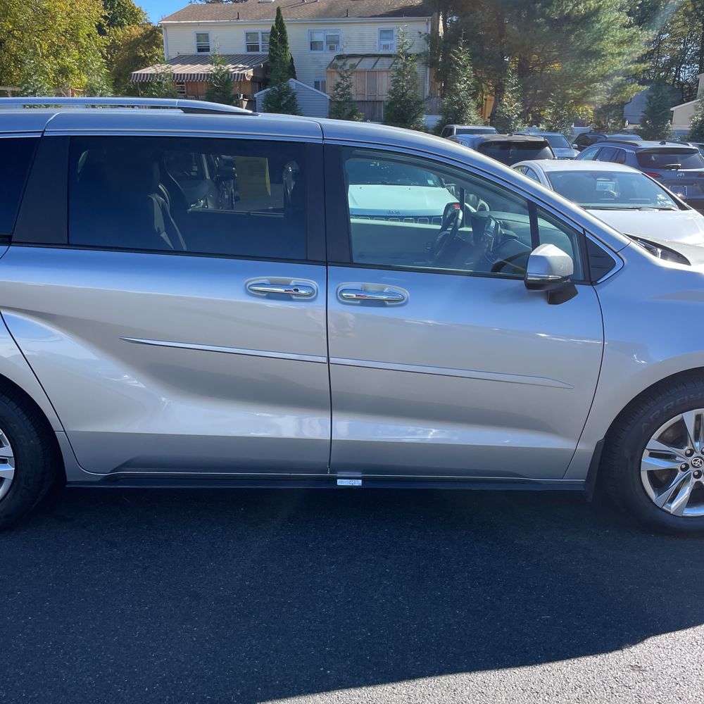 2024 Toyota Sienna Limited 7-Passenger