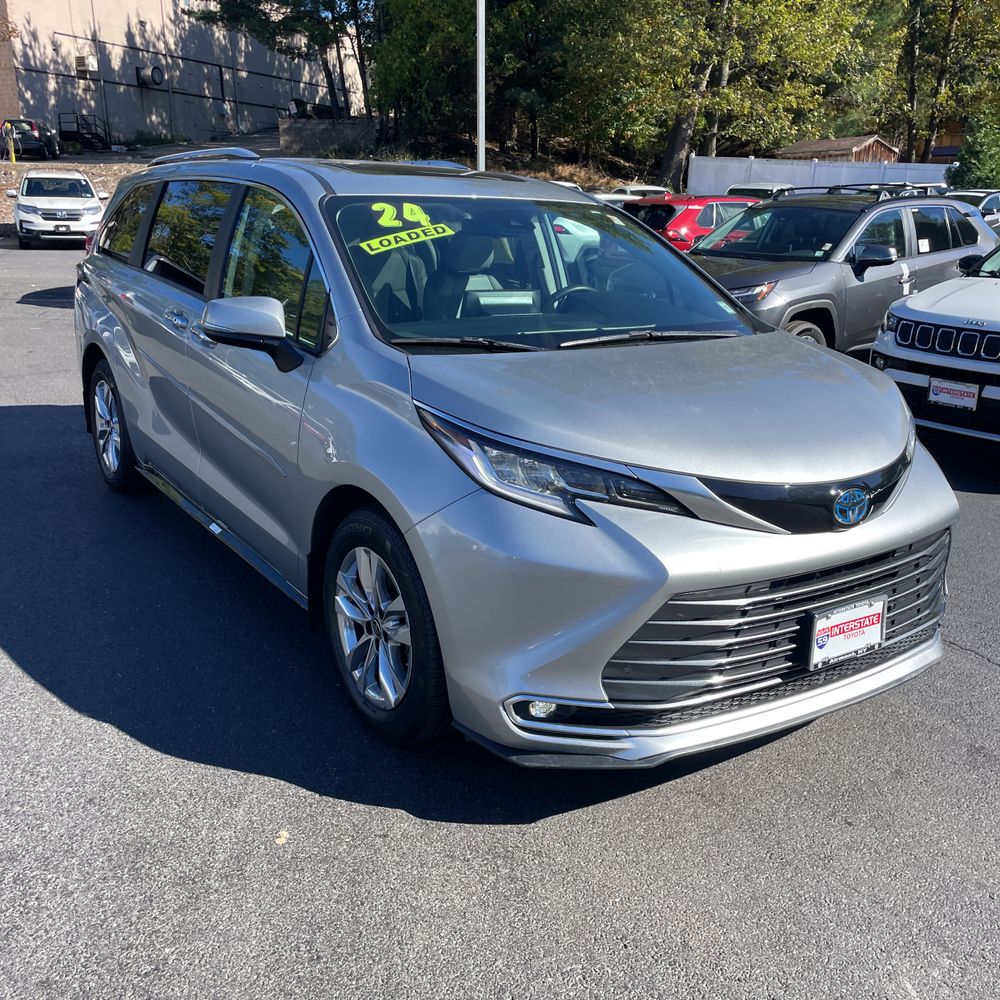 2024 Toyota Sienna Limited 7-Passenger