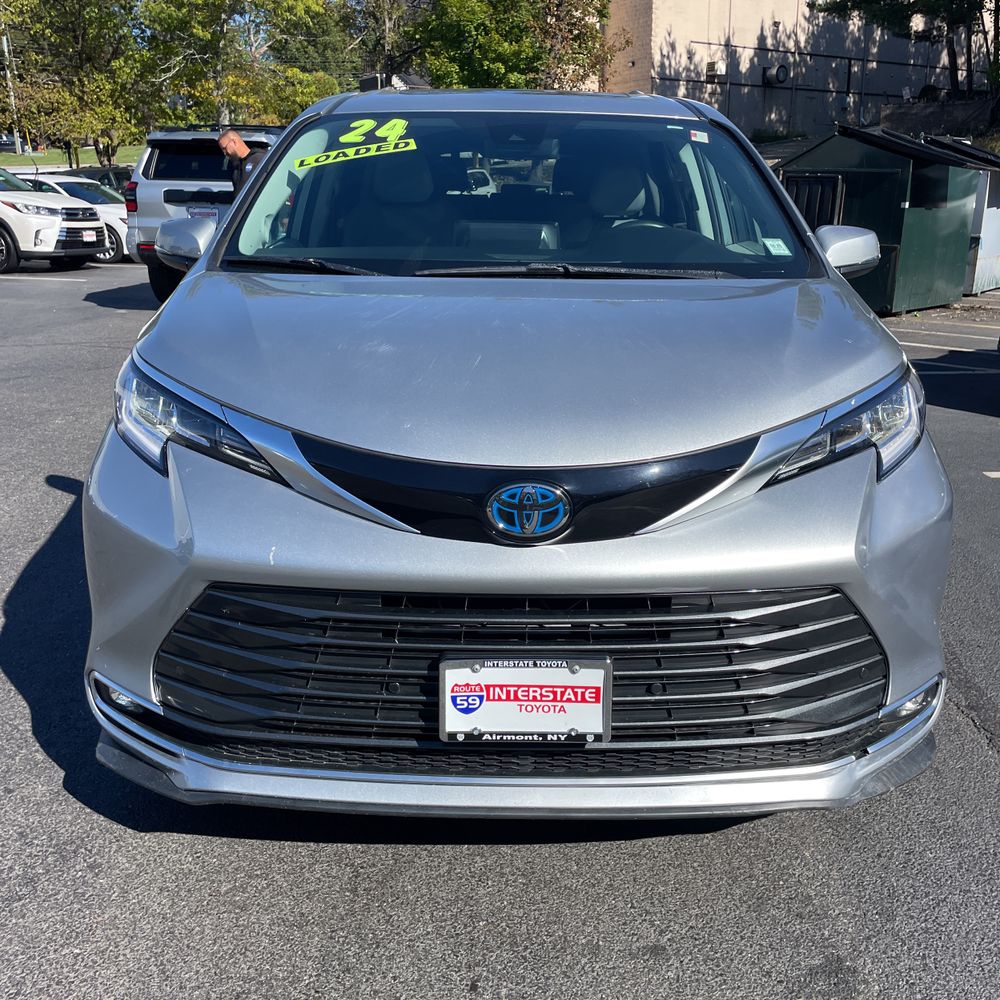 2024 Toyota Sienna Limited 7-Passenger