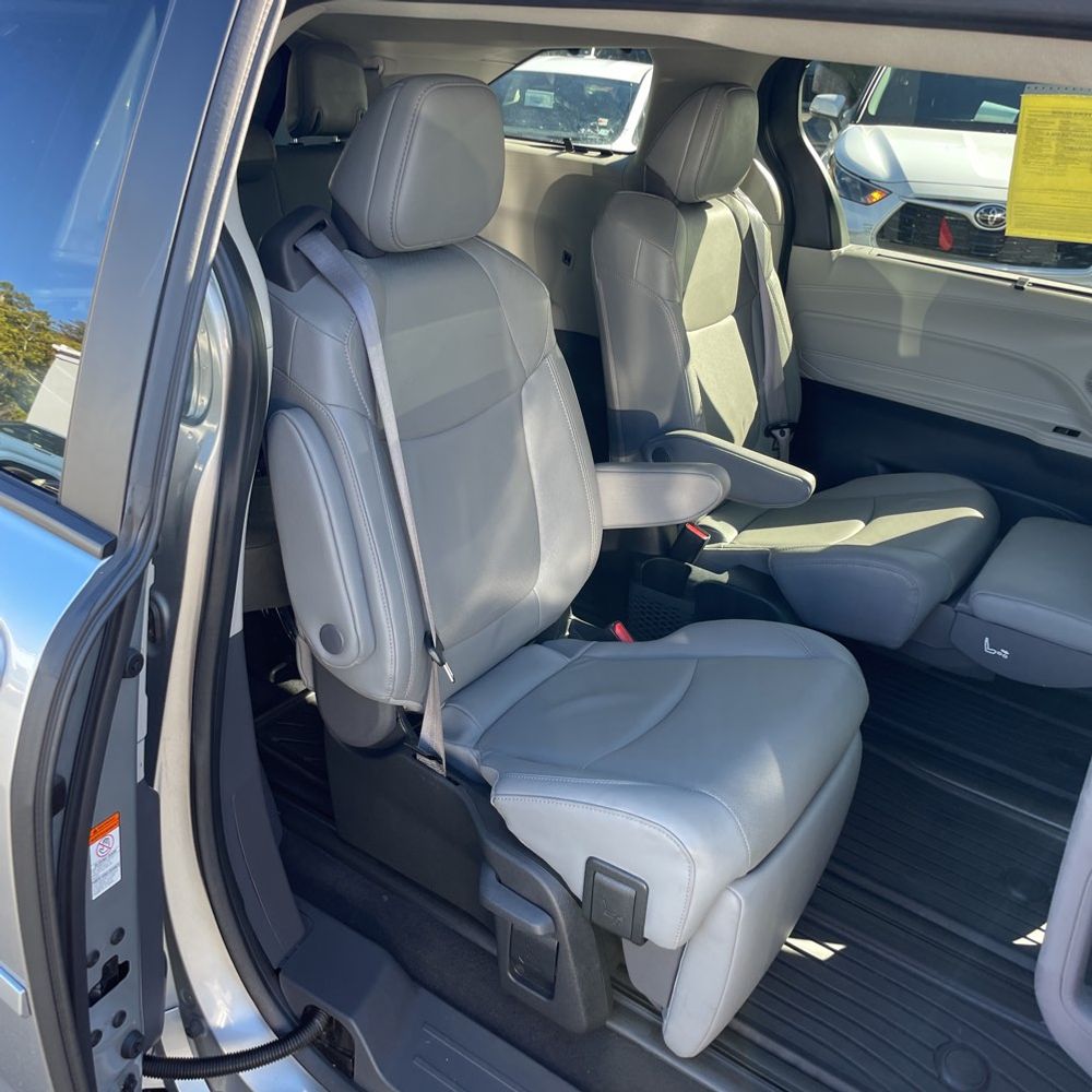2024 Toyota Sienna Limited 7-Passenger
