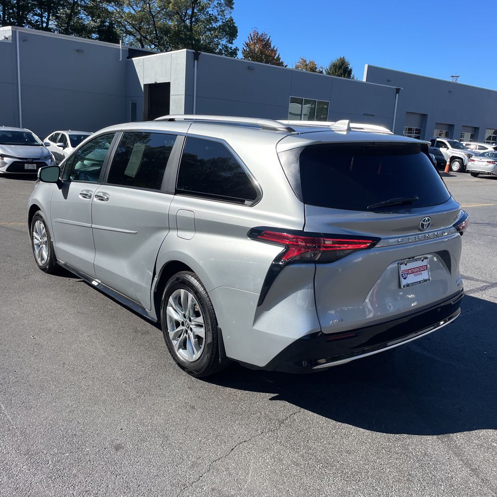 2024 Toyota Sienna Limited 7-Passenger