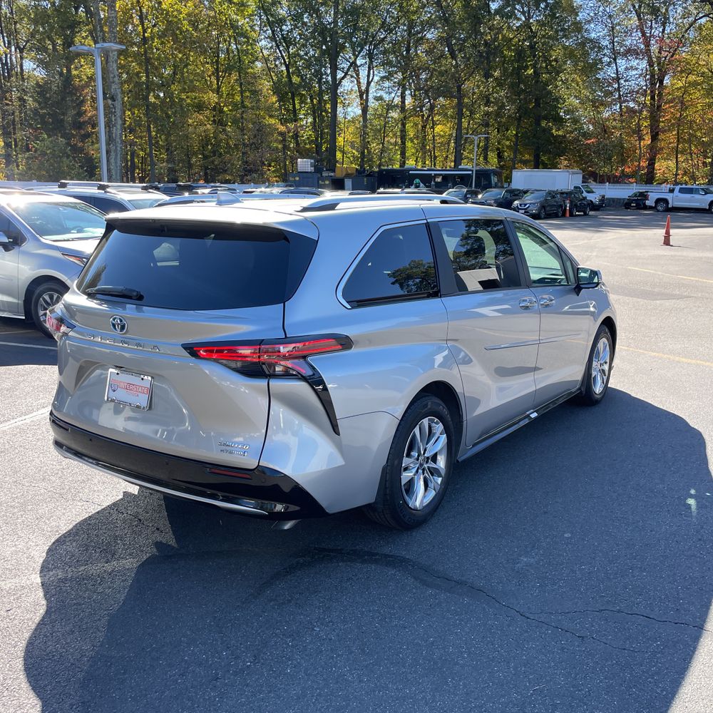 2024 Toyota Sienna Limited 7-Passenger