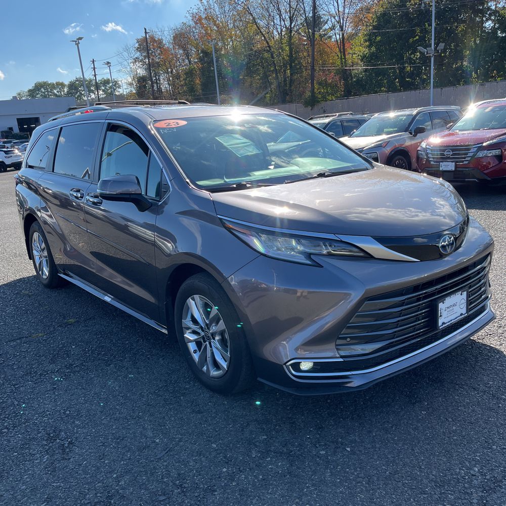 2023 Toyota Sienna Limited 7-Passenger