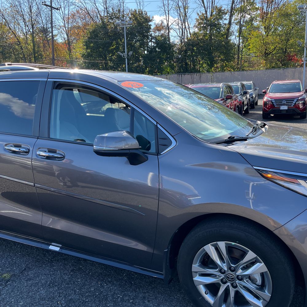 2023 Toyota Sienna Limited 7-Passenger