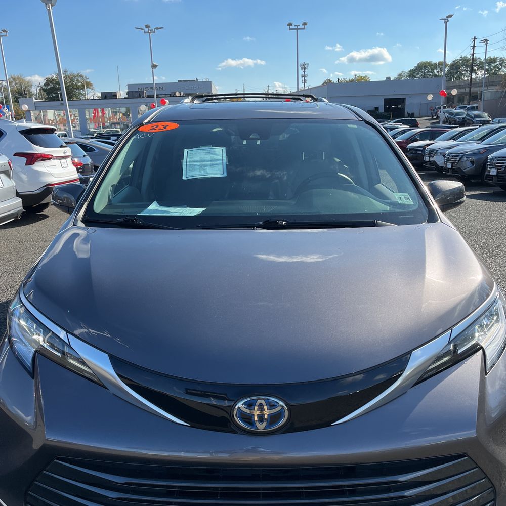 2023 Toyota Sienna Limited 7-Passenger