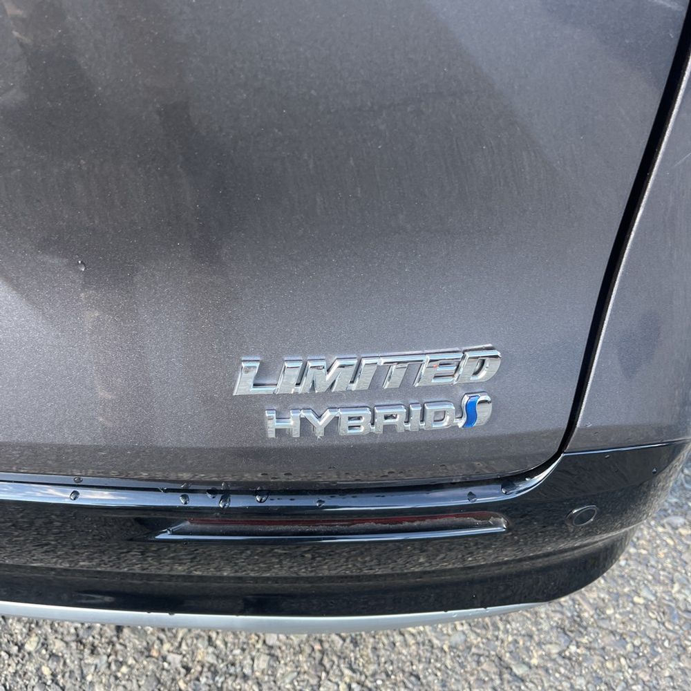 2023 Toyota Sienna Limited 7-Passenger