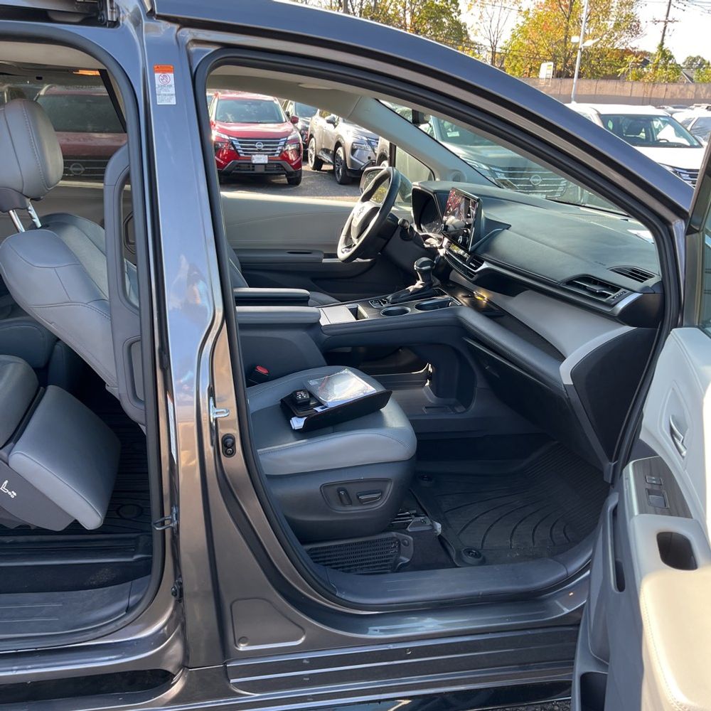 2023 Toyota Sienna Limited 7-Passenger