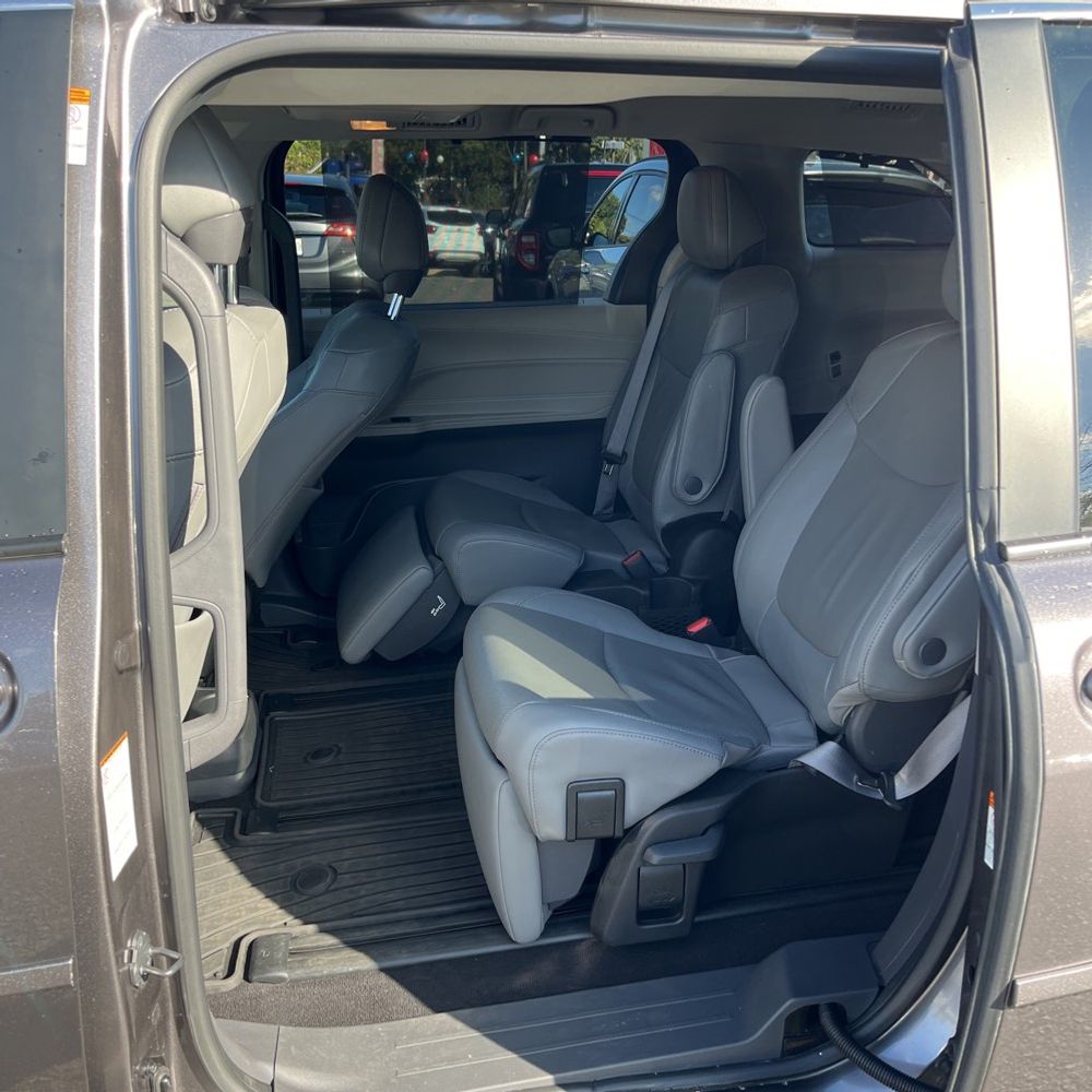 2023 Toyota Sienna Limited 7-Passenger
