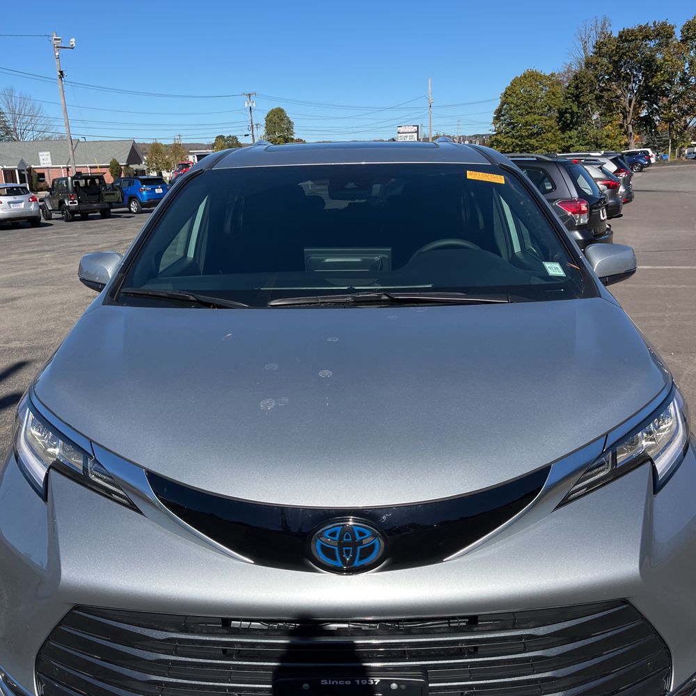 2025 Toyota Sienna Limited 7-Passenger