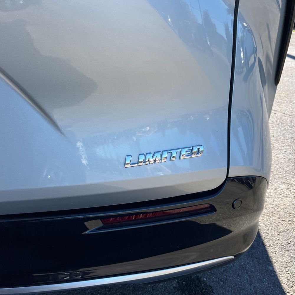 2025 Toyota Sienna Limited 7-Passenger