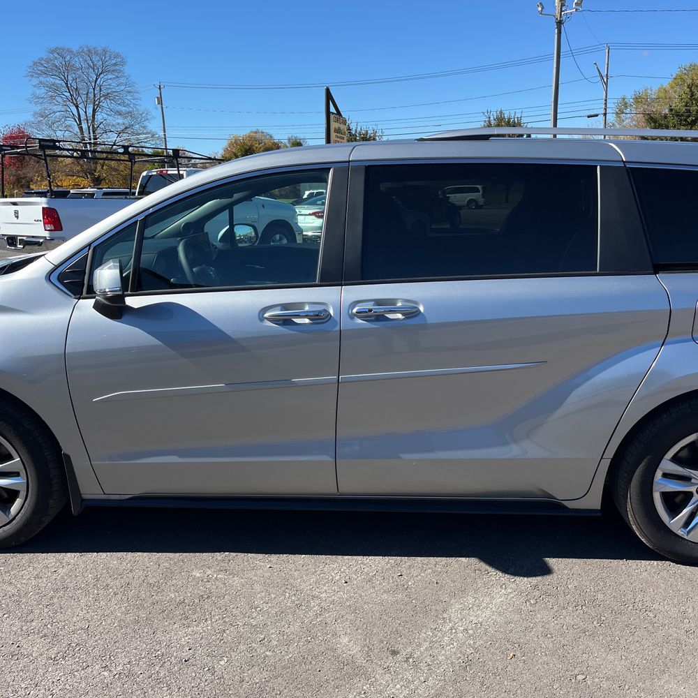 2025 Toyota Sienna Limited 7-Passenger