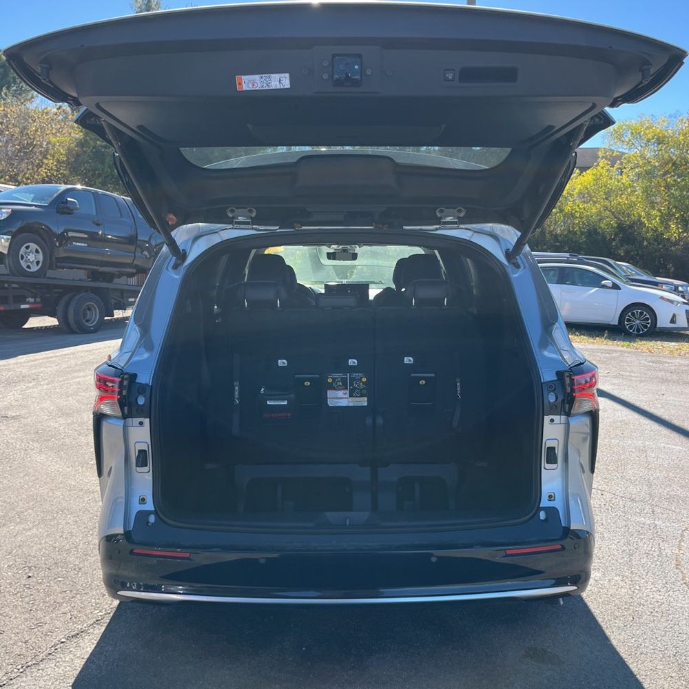 2025 Toyota Sienna Limited 7-Passenger