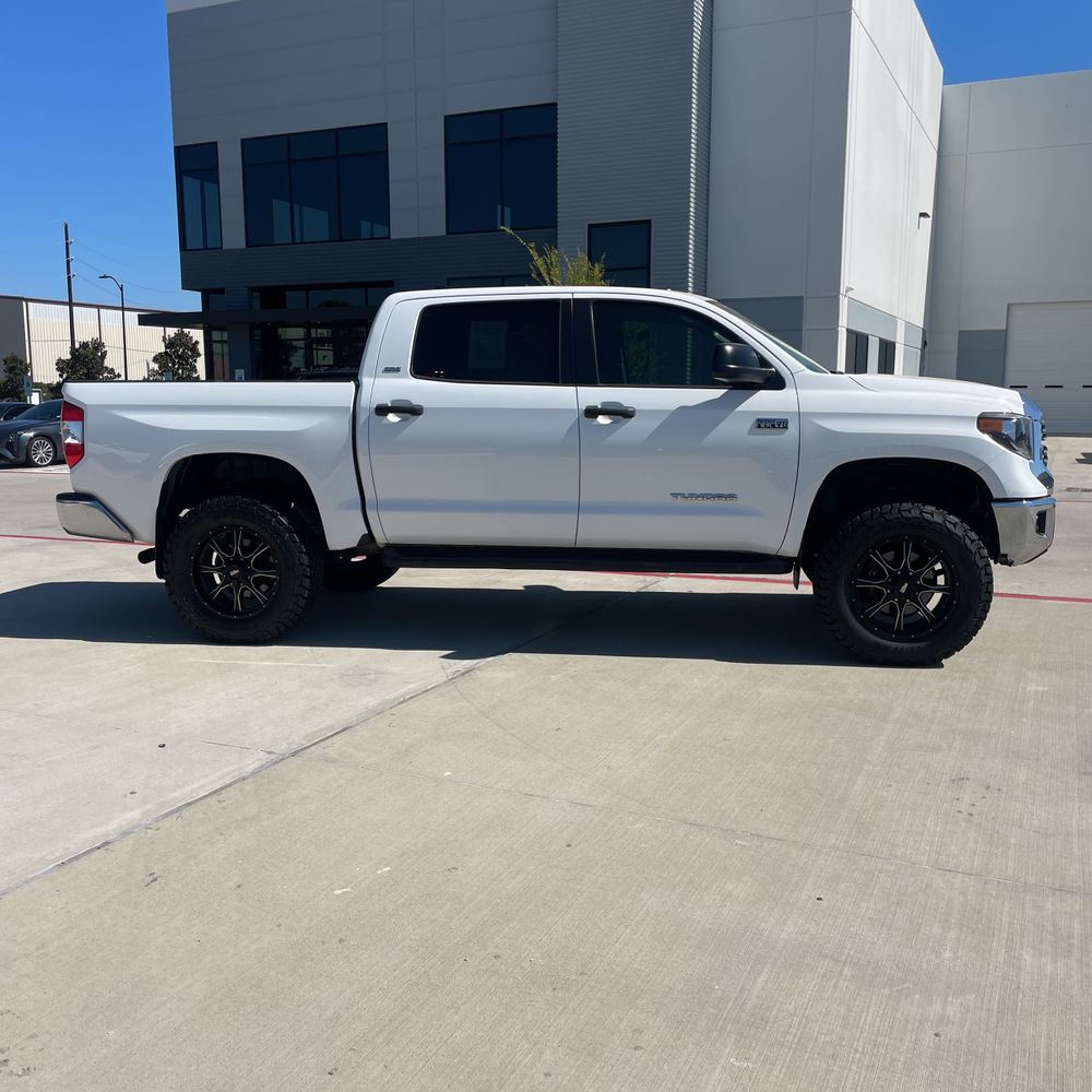 2020 Toyota Tundra SR5