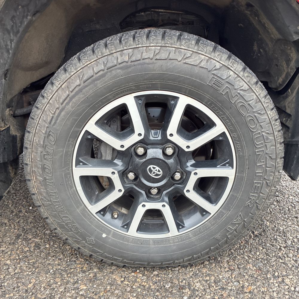 2017 Toyota Tundra SR5