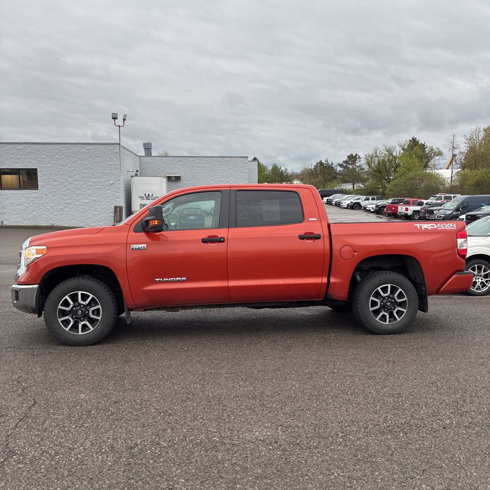 2017 Toyota Tundra SR5