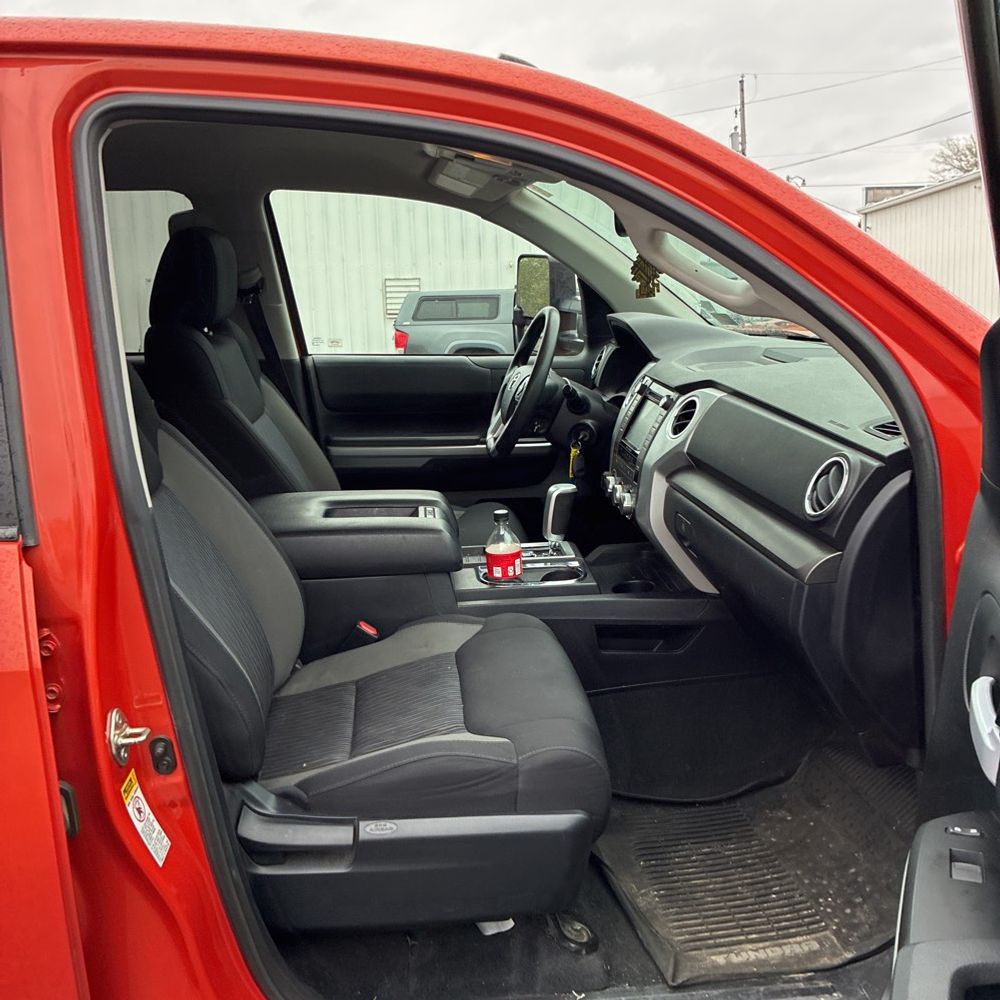 2017 Toyota Tundra SR5