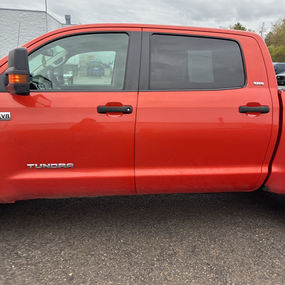 2017 Toyota Tundra SR5