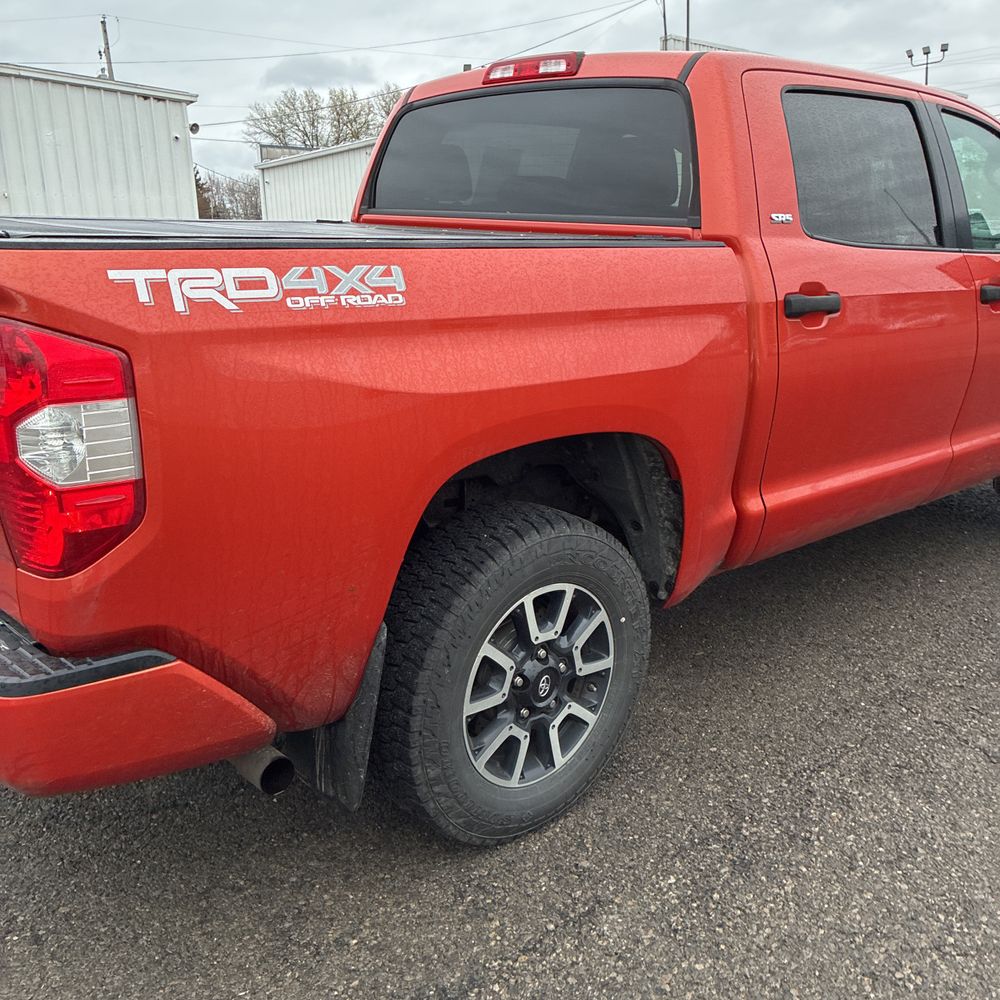 2017 Toyota Tundra SR5