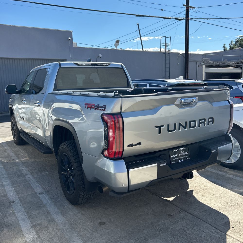 2023 Toyota Tundra Limited HV