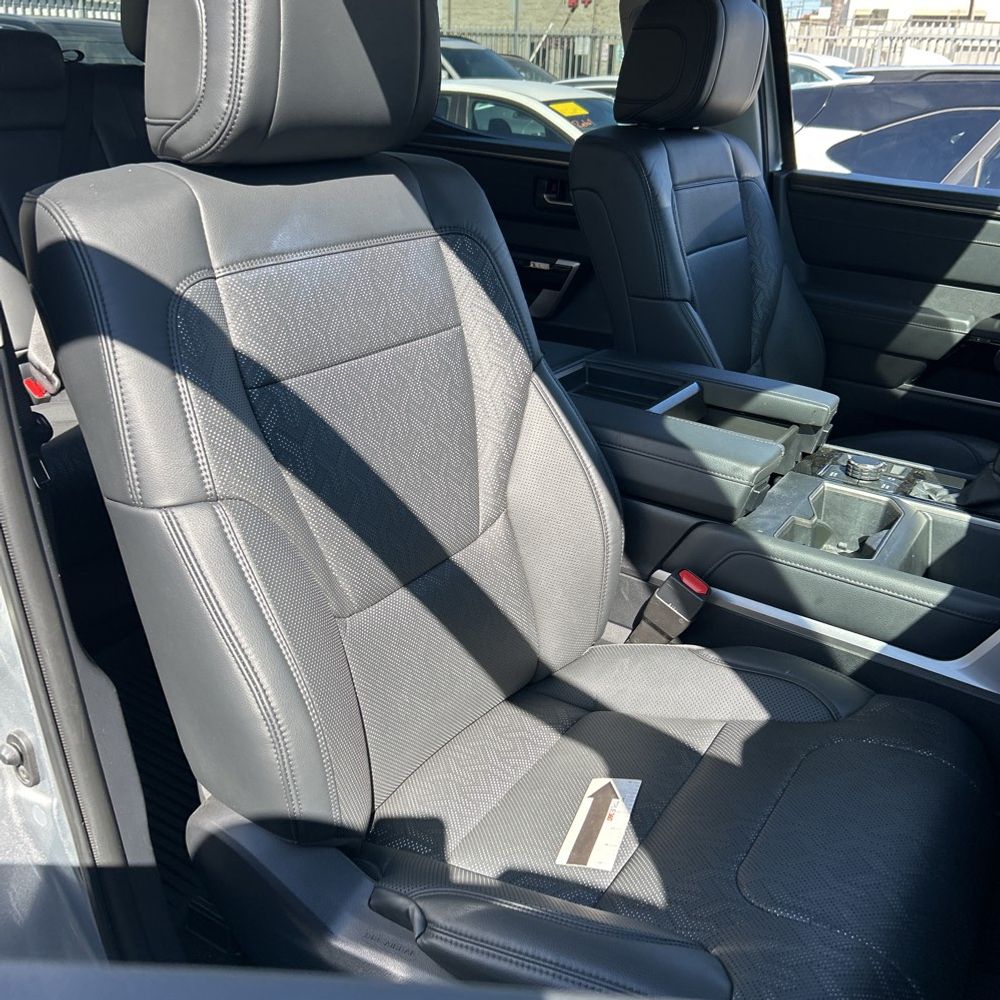 2023 Toyota Tundra Limited HV
